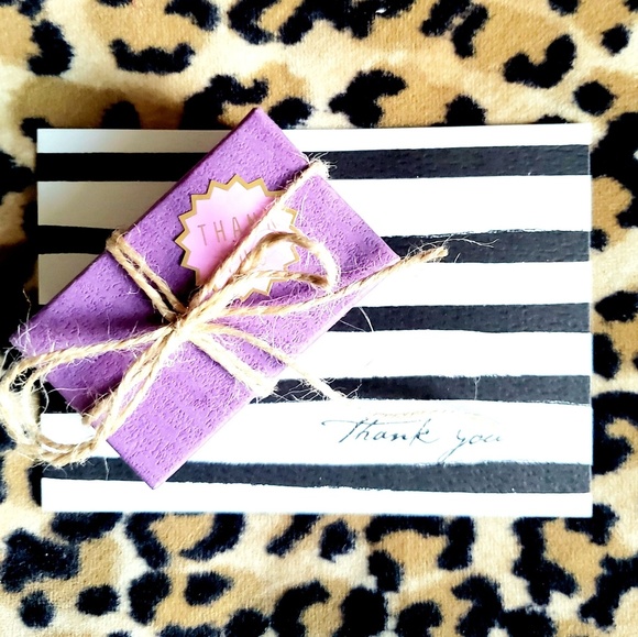 Vintage, Retro, modern clothing and accessories, books are coming soon! - Picture 4 of 8